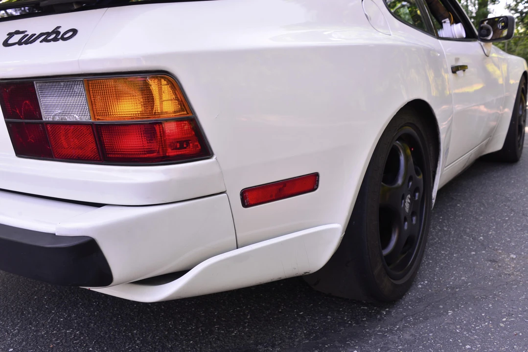 1987 Porsche 944 Turbo - Image 28 of 31