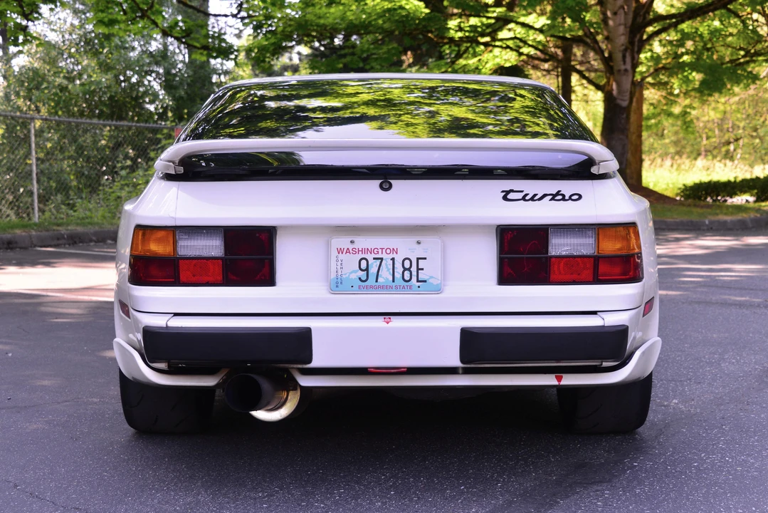 1987 Porsche 944 Turbo - Image 10 of 31