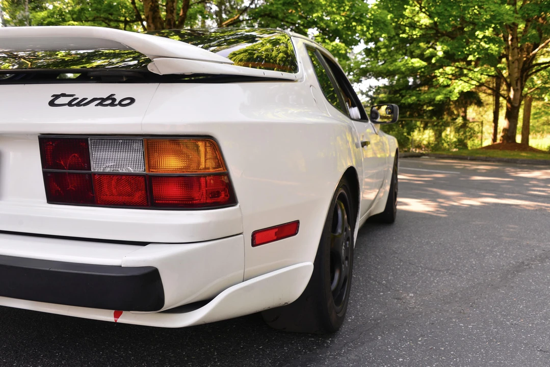 1987 Porsche 944 Turbo - Image 27 of 31