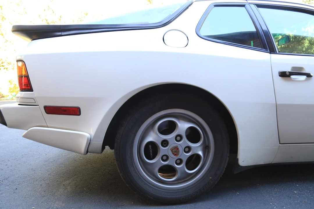 1987 Porsche 944 Turbo - Image 26 of 31
