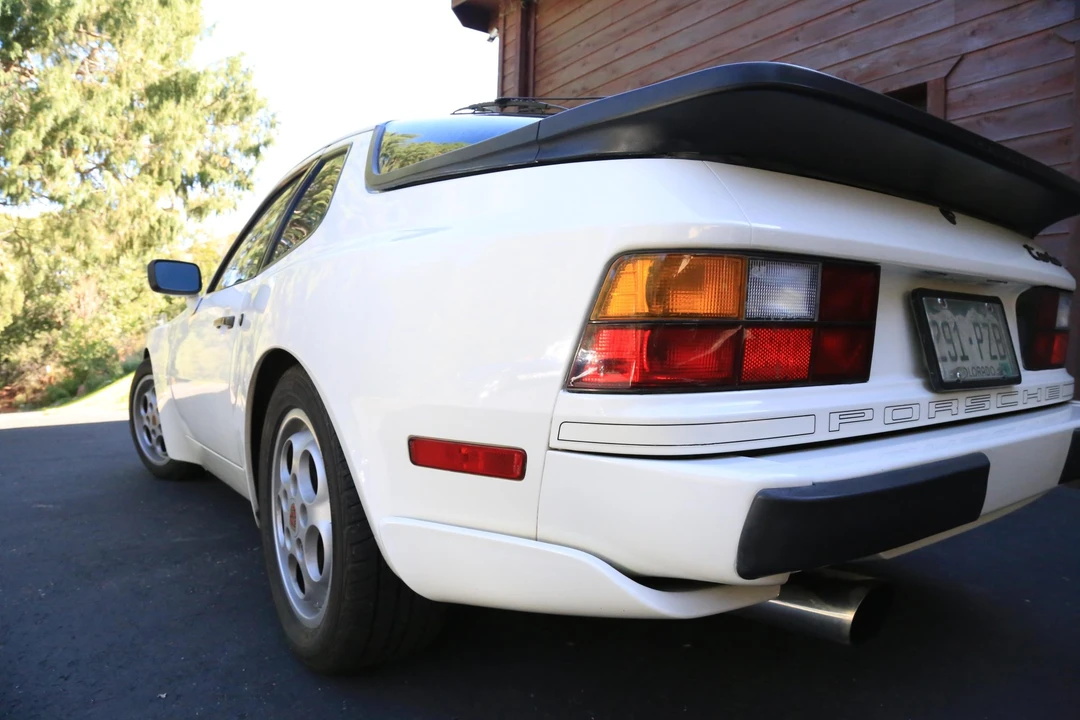 1987 Porsche 944 Turbo - Image 24 of 31