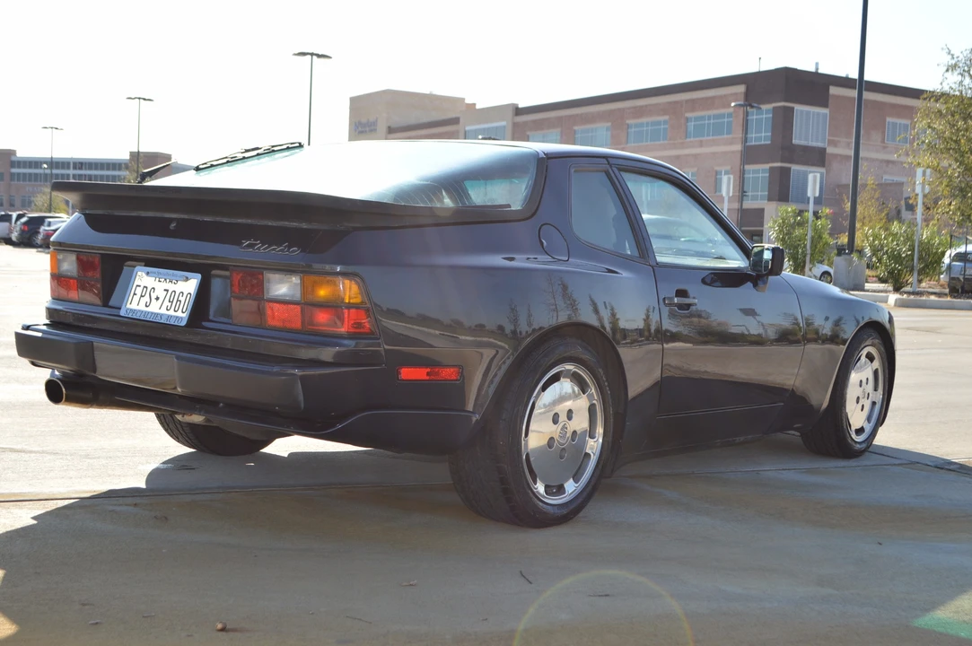 1987 Porsche 944 Turbo - Image 8 of 31