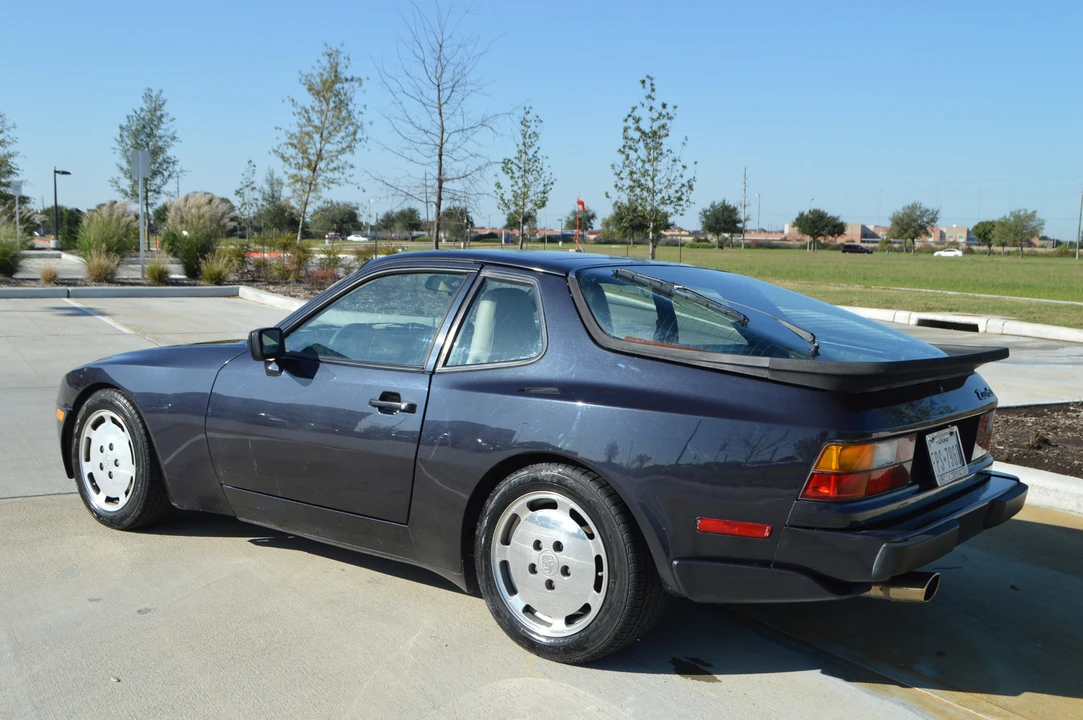 1987 Porsche 944 Turbo - Image 12 of 31