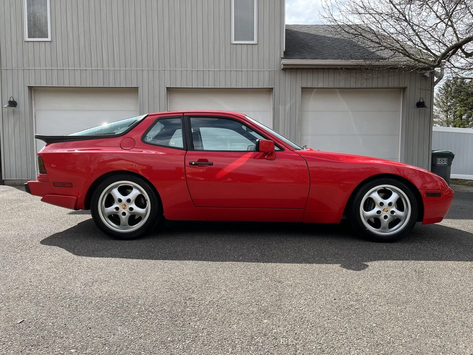 1987 Porsche 944 Turbo - Image 14 of 31