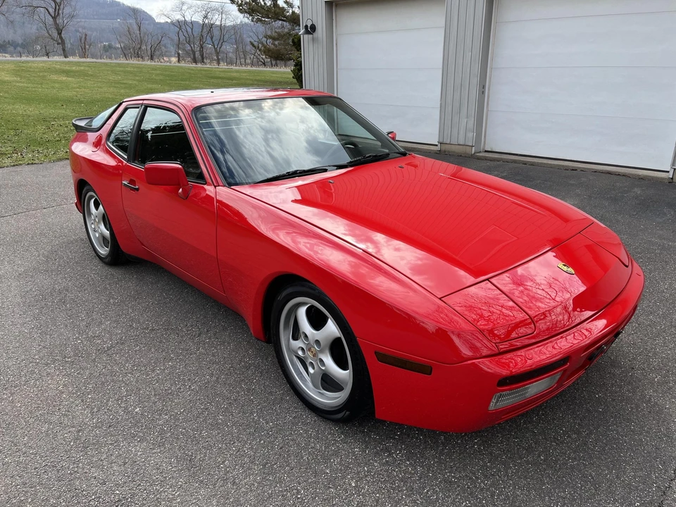 1987 Porsche 944 Turbo - Image 16 of 31