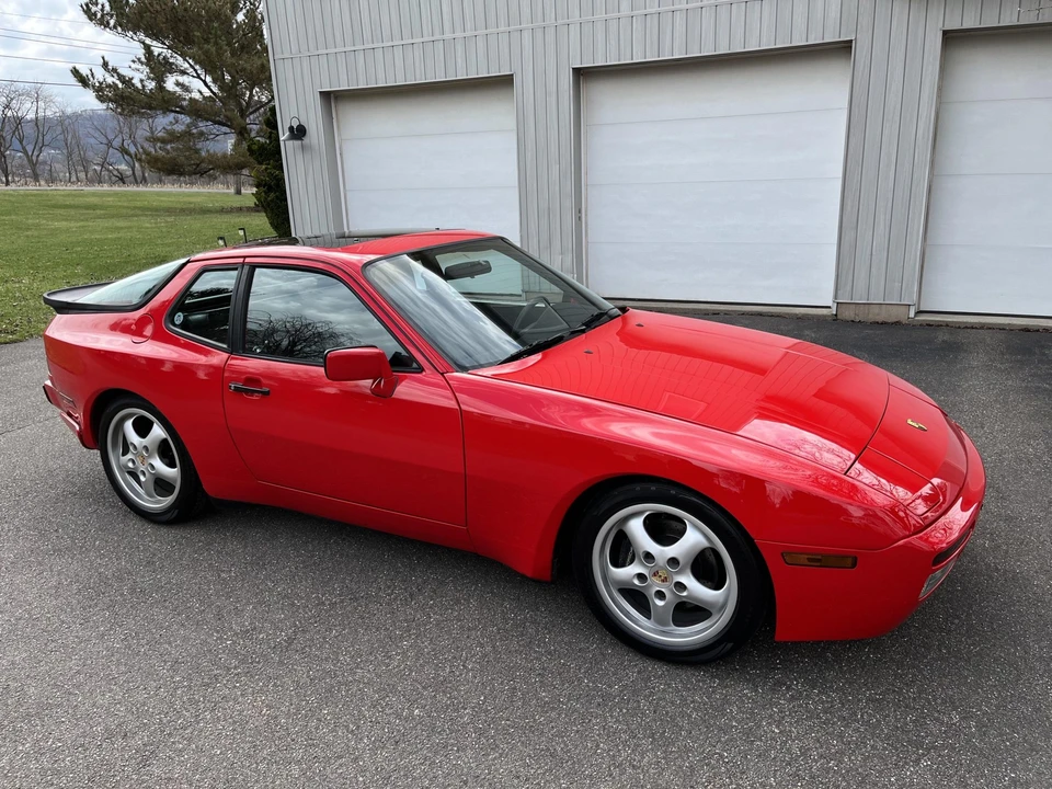 1987 Porsche 944 Turbo - Image 15 of 31