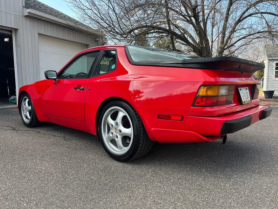 1987 Porsche 944 Turbo - Image 11 of 31
