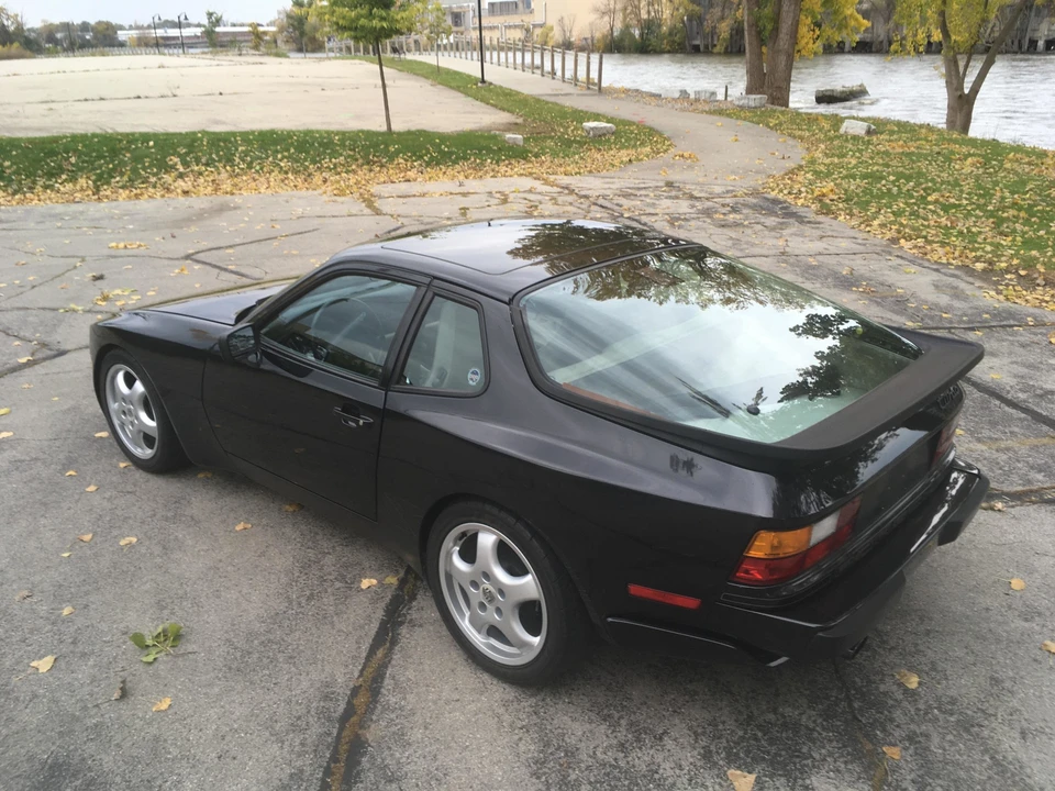 1987 Porsche 944 Turbo - Image 13 of 31