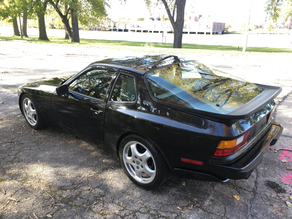 1987 Porsche 944 Turbo - Image 12 of 31