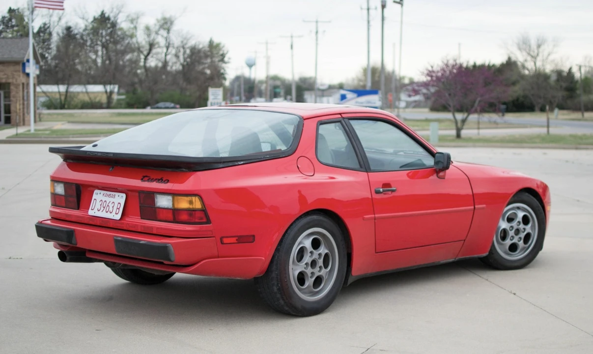 1987 Porsche 944 Turbo - Image 6 of 31