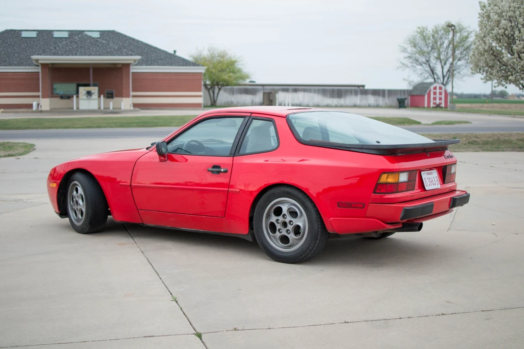 1987 Porsche 944 Turbo - Image 10 of 31