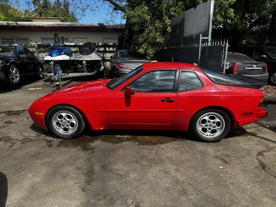 1987 Porsche 944 Turbo - Image 8 of 31