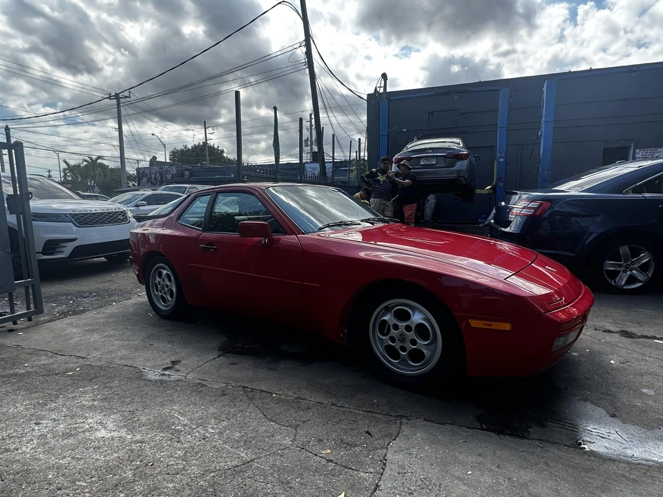1987 Porsche 944 Turbo - Image 2 of 31