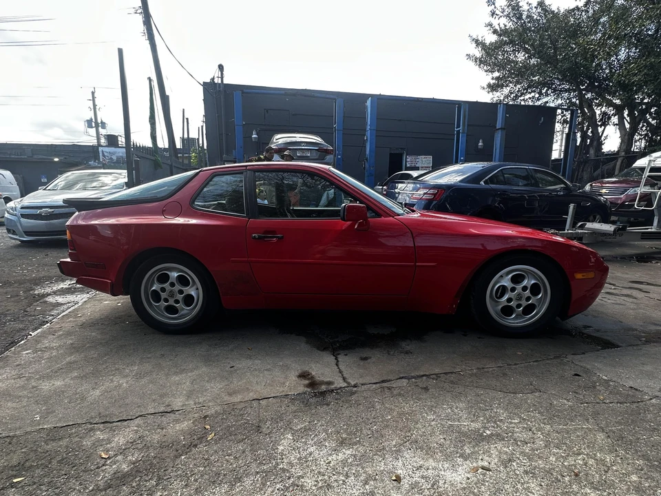 1987 Porsche 944 Turbo - Image 15 of 31