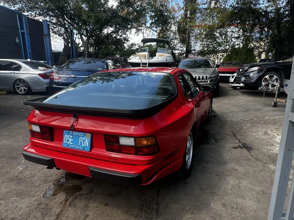 1987 Porsche 944 Turbo - Image 13 of 31