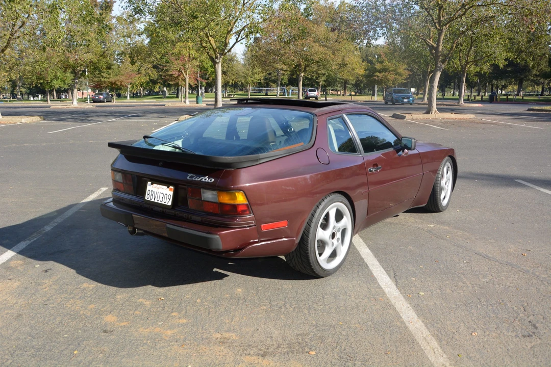 1987 Porsche 944 Turbo - Image 6 of 31