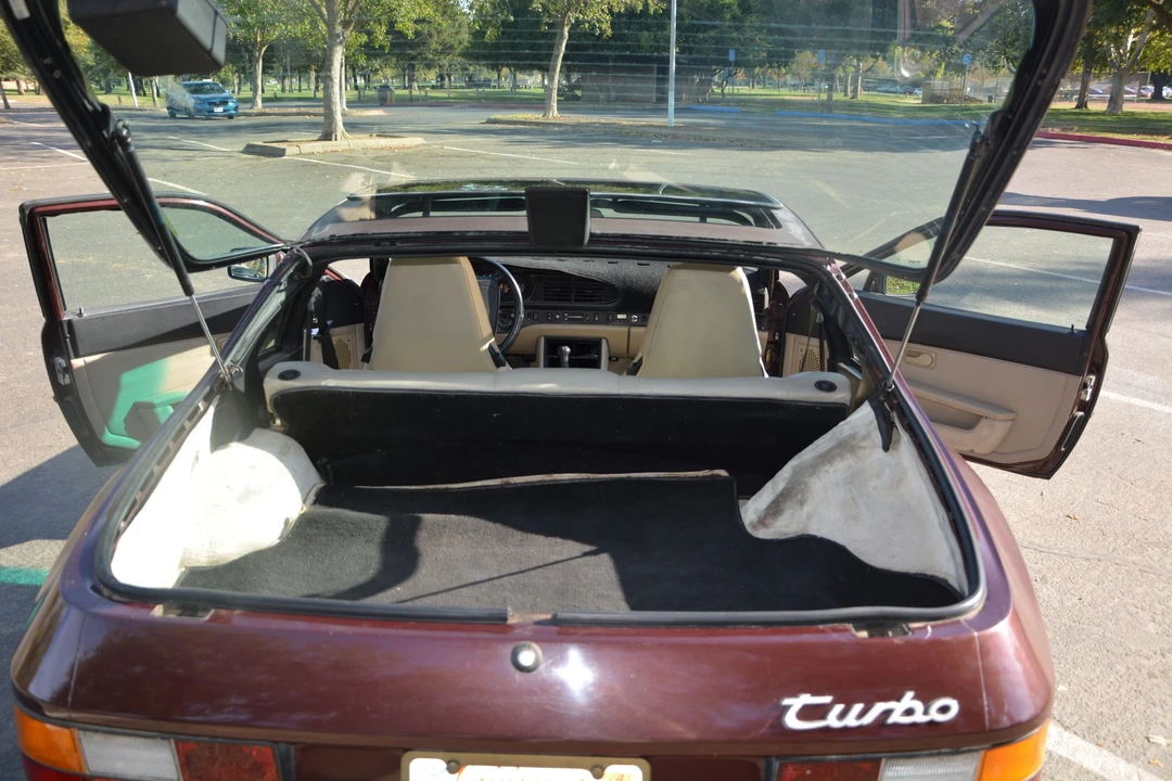 1987 Porsche 944 Turbo - Image 18 of 31