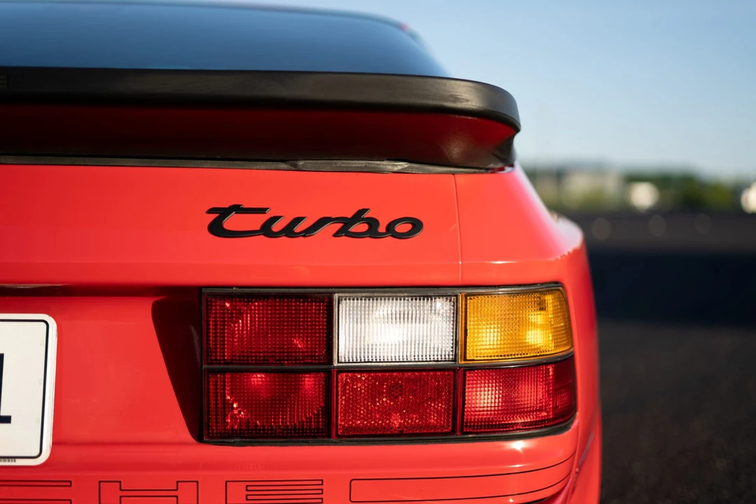 1987 Porsche 944 Turbo - Image 13 of 31