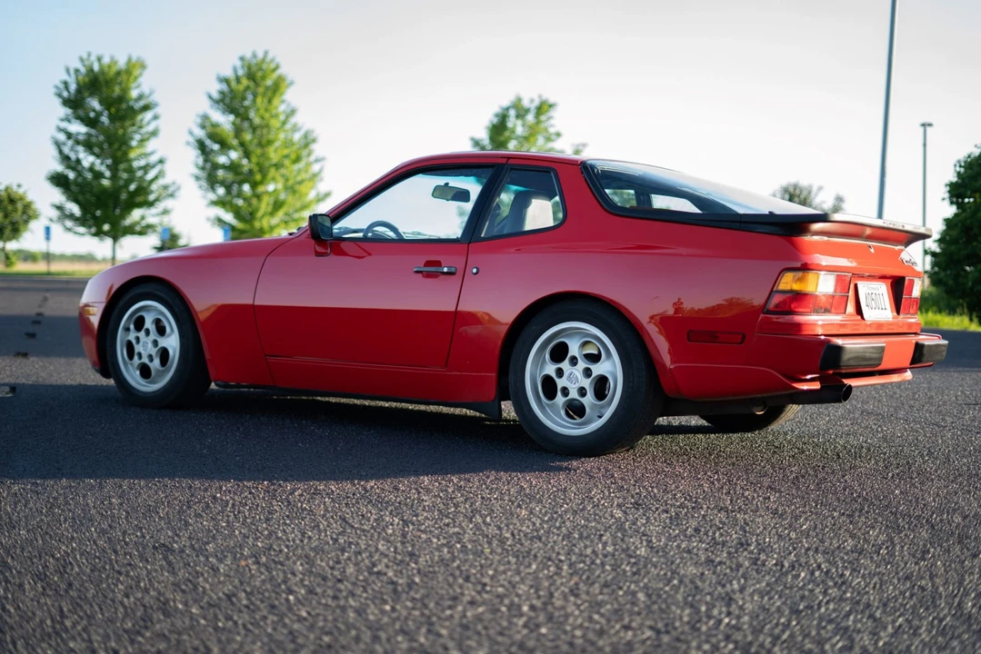 1987 Porsche 944 Turbo - Image 11 of 31