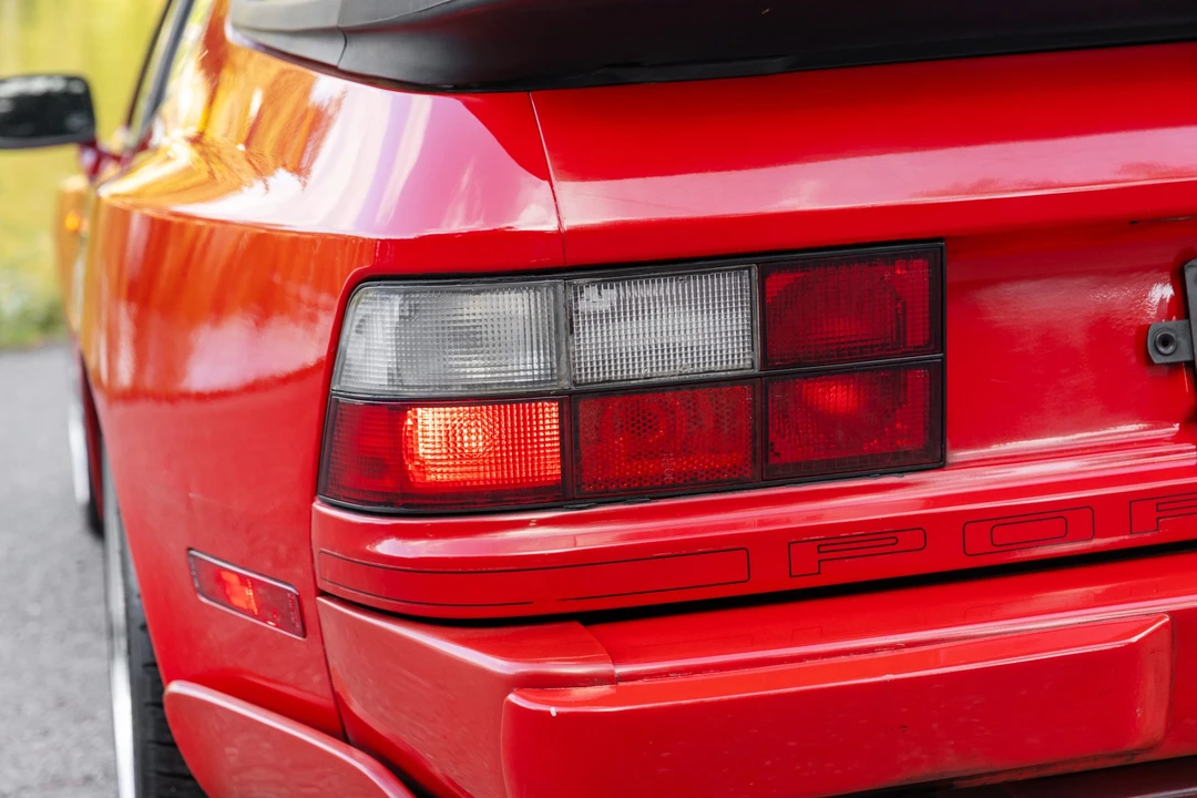 1987 Porsche 944 Turbo - Image 17 of 31