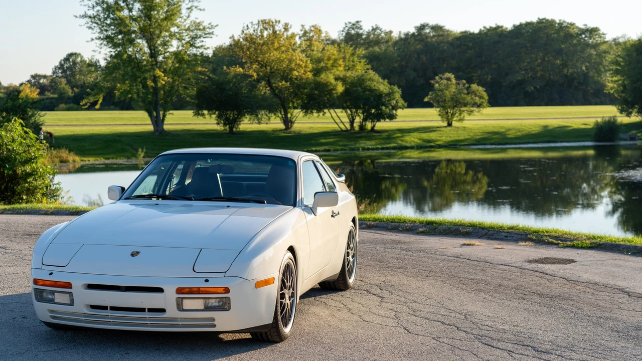 1987 Porsche 944 Turbo - Image 26 of 31