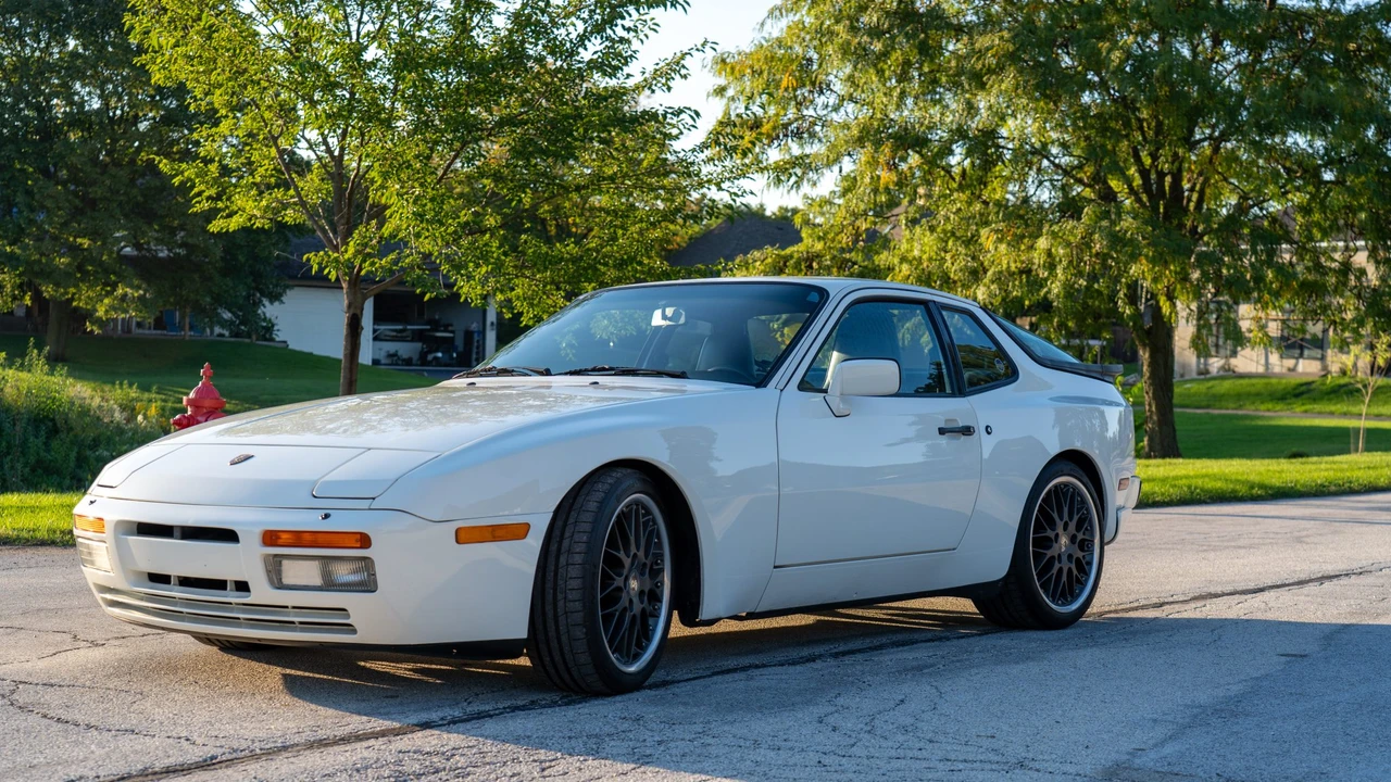 1987 Porsche 944 Turbo - Image 28 of 31