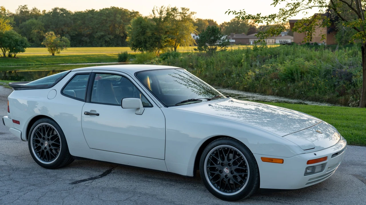 1987 Porsche 944 Turbo - Image 7 of 31
