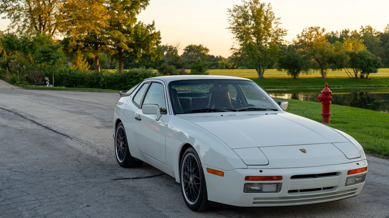 1987 Porsche 944 Turbo - Image 12 of 31
