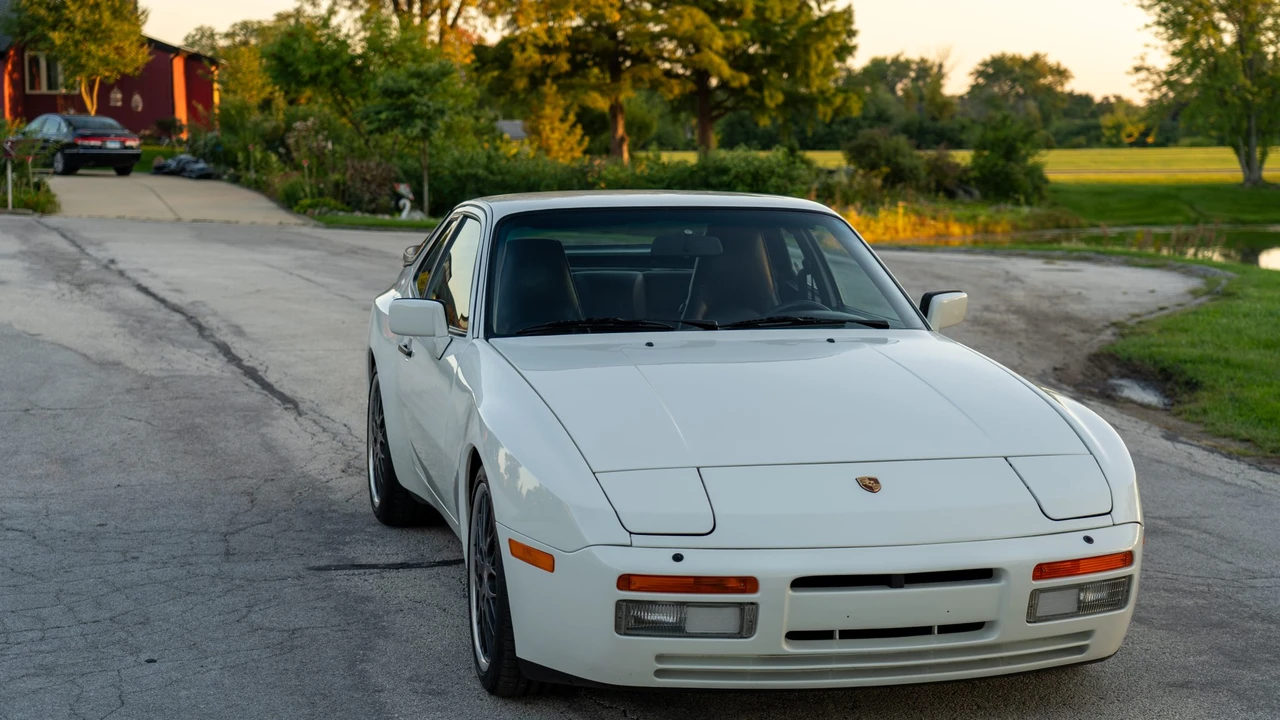 1987 Porsche 944 Turbo - Image 14 of 31