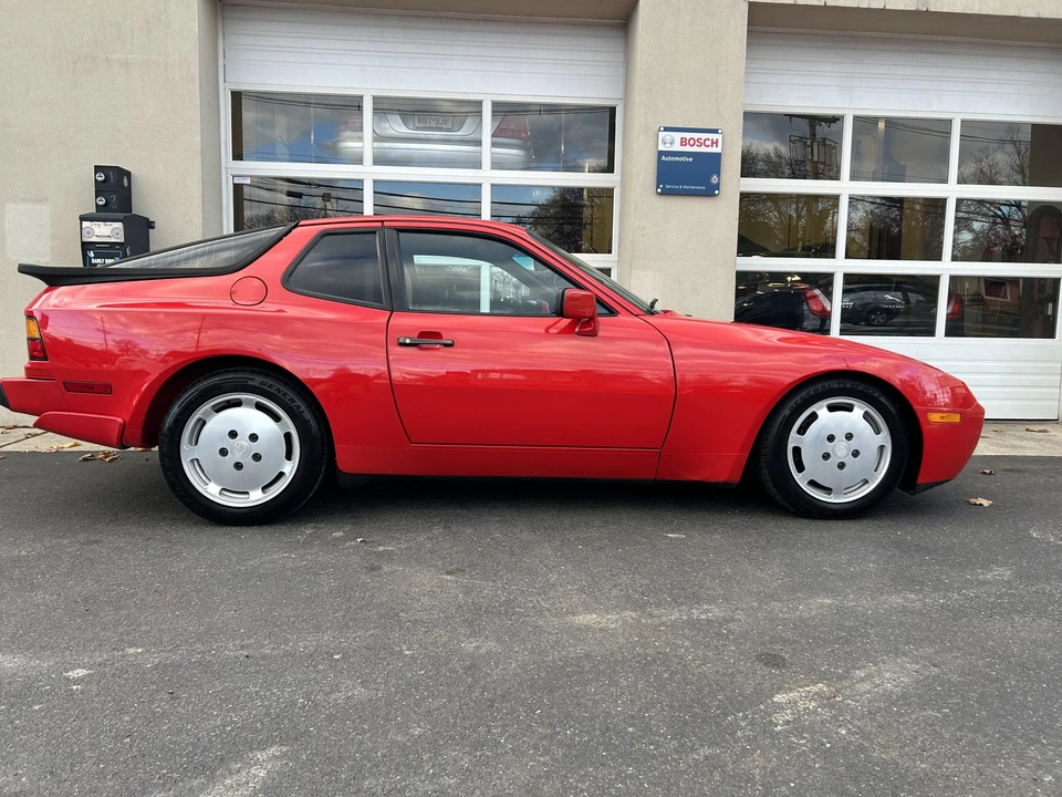1987 Porsche 944 Turbo - Image 8 of 31