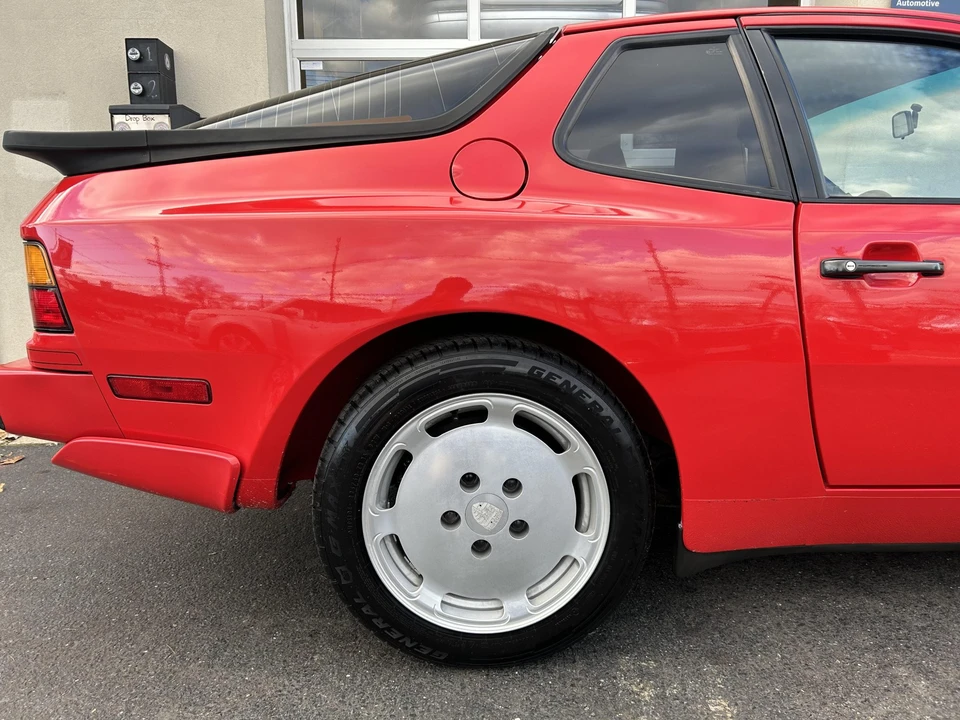 1987 Porsche 944 Turbo - Image 16 of 31