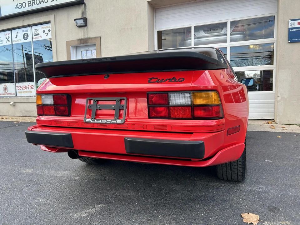 1987 Porsche 944 Turbo - Image 9 of 31