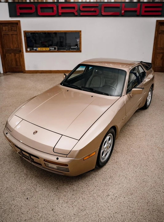 1987 Porsche 944 Turbo - Image 2 of 31
