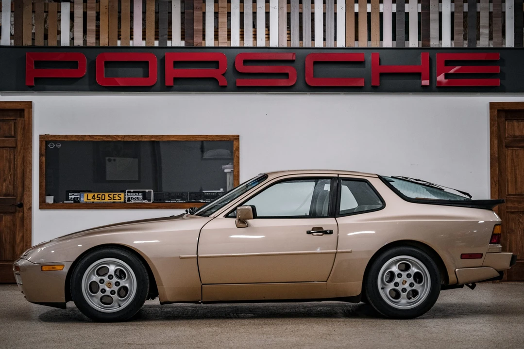 1987 Porsche 944 Turbo - Image 17 of 31