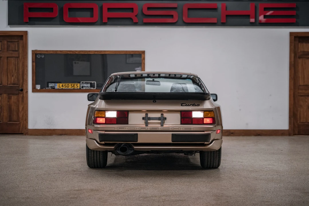 1987 Porsche 944 Turbo - Image 14 of 31