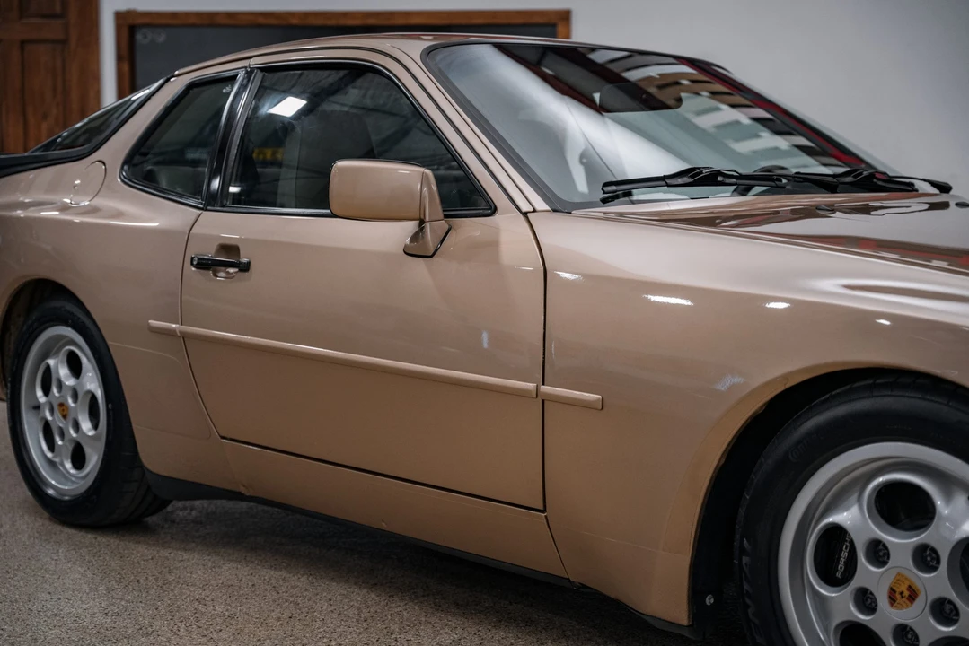 1987 Porsche 944 Turbo - Image 28 of 31