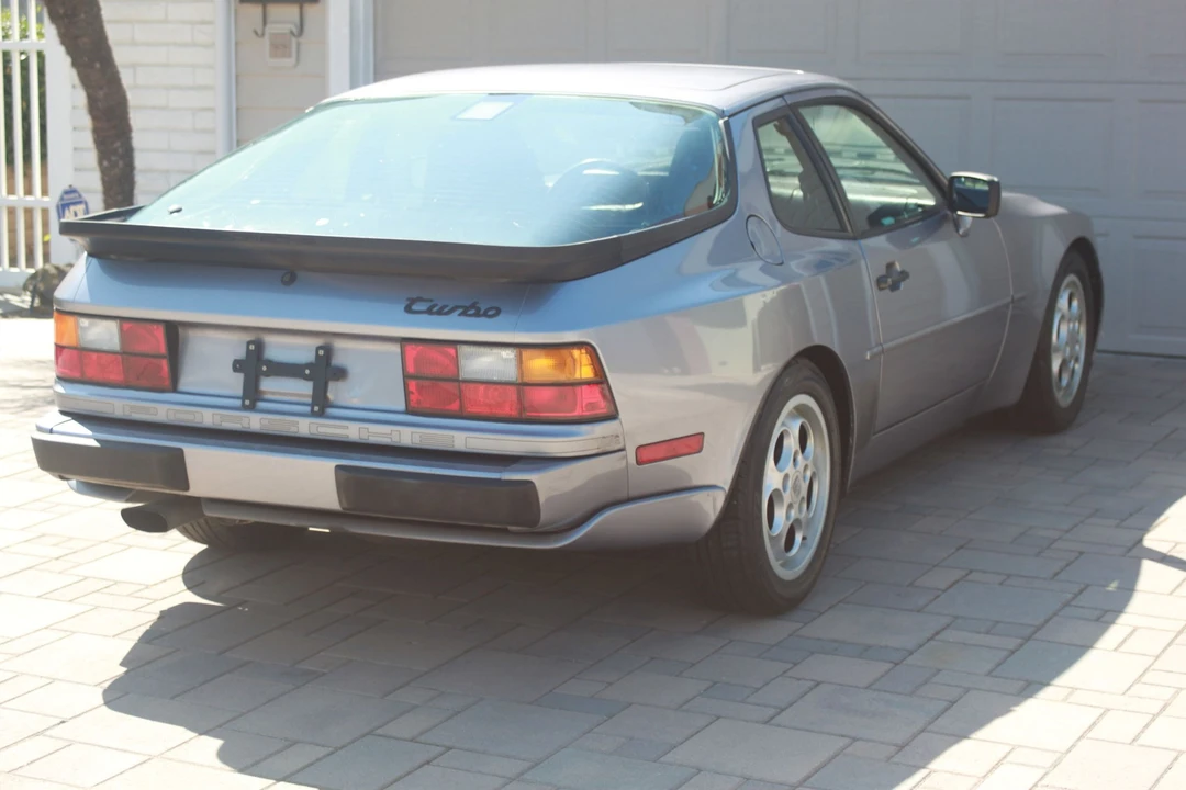 1987 Porsche 944 Turbo - Image 9 of 29