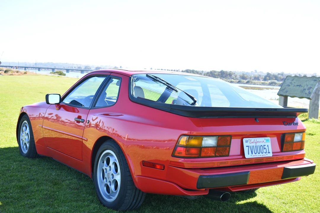 1987 Porsche 944 Turbo - Image 9 of 31