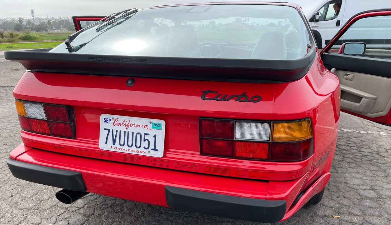 1987 Porsche 944 Turbo - Image 11 of 31