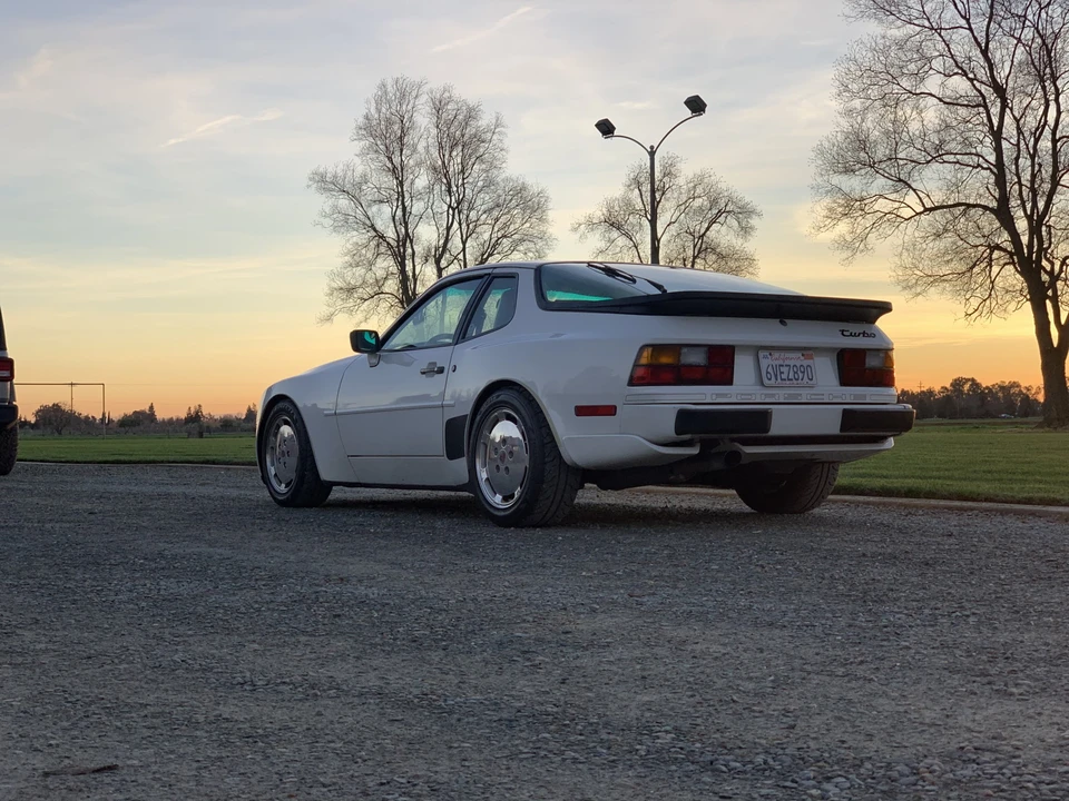 1987 Porsche 944 Turbo - Image 15 of 31