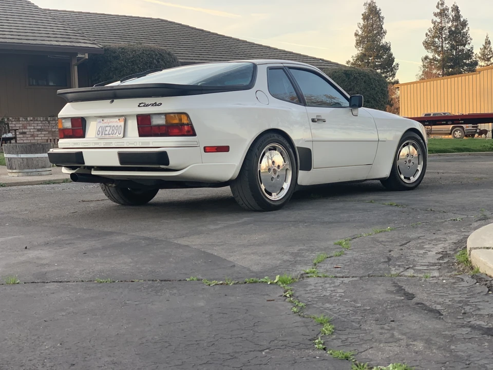 1987 Porsche 944 Turbo - Image 24 of 31