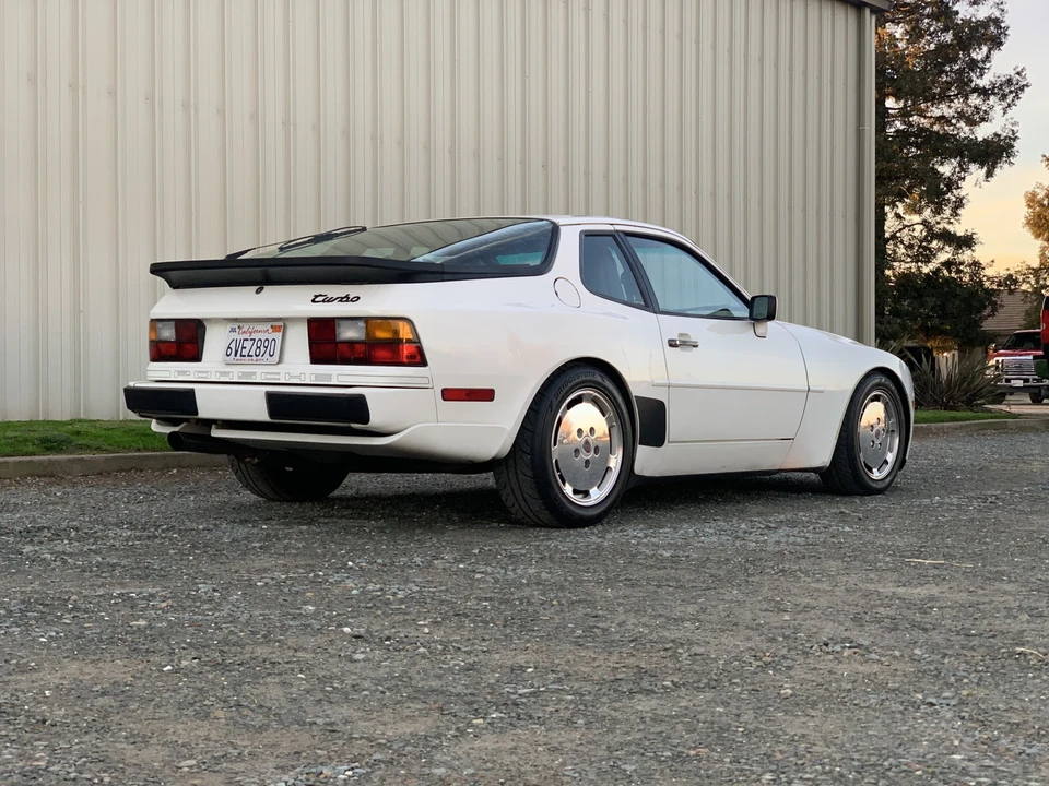 1987 Porsche 944 Turbo - Image 26 of 31