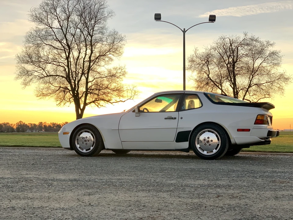 1987 Porsche 944 Turbo - Image 10 of 31
