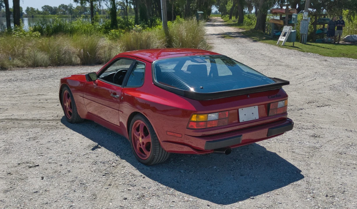 1987 Porsche 944 Turbo - Image 24 of 31