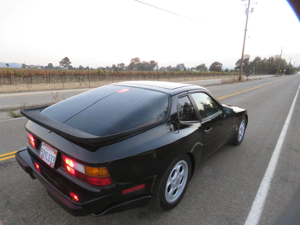 1987 Porsche 944 Turbo - Image 25 of 31