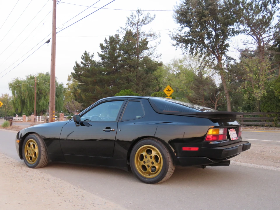 1987 Porsche 944 Turbo - Image 30 of 31