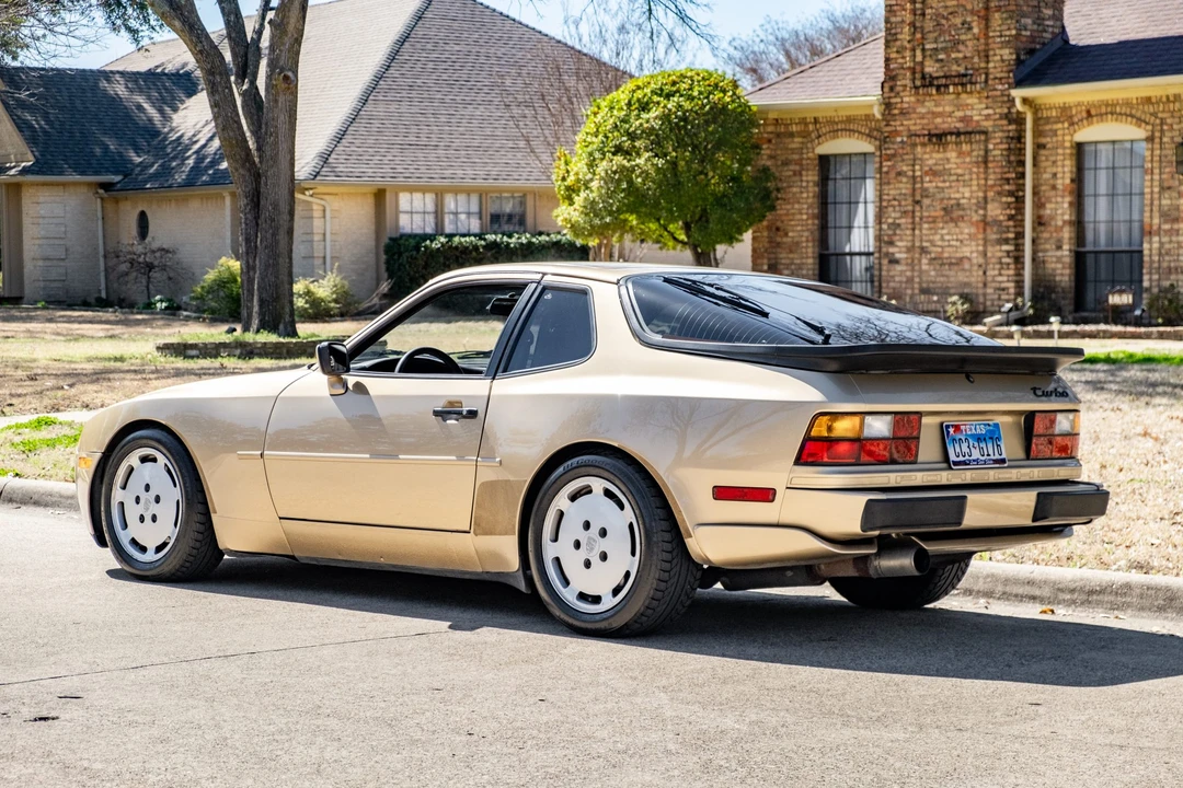 1987 Porsche 944 Turbo - Image 8 of 31