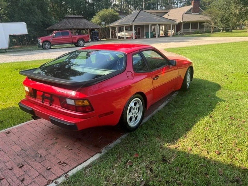 1987 Porsche 944 - Image 15 of 31