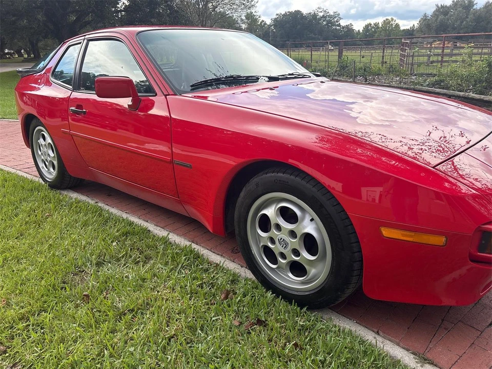 1987 Porsche 944 - Image 11 of 31