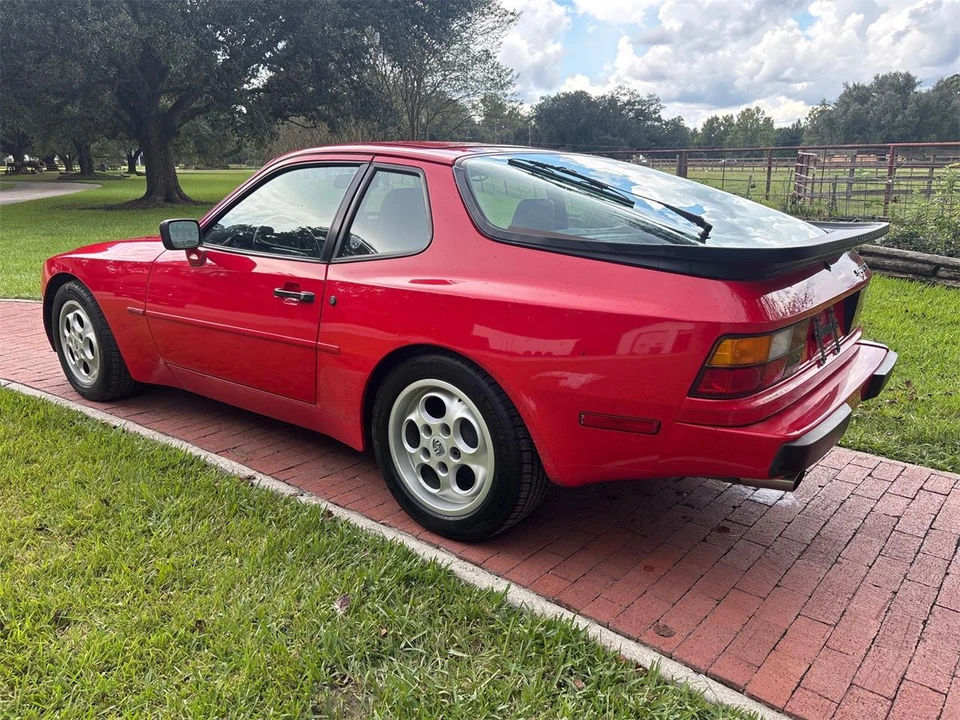 1987 Porsche 944 - Image 4 of 31